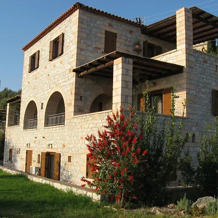 Polismata - Private Residences * Kardamyli
