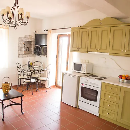Polismata - Private Residences Kardhamili