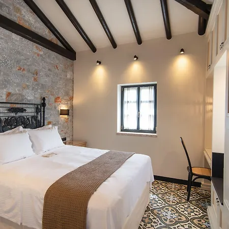 Polismata - Private Residences Kardamyli