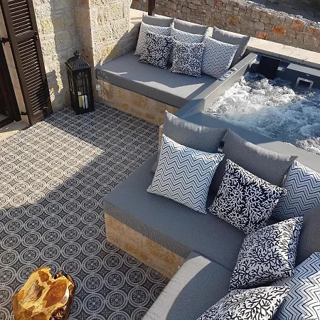 Polismata - Private Residences * Kardhamili