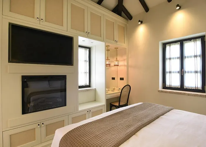 Polismata - Private Residences * Kardamyli
