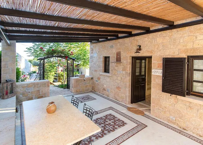 Polismata - Private Residences * Kardamíli